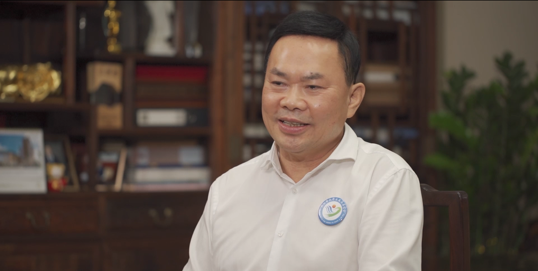 公益的力量丨中裝建設(shè)董事長(zhǎng)莊重：慕賢思齊，大山儒商丹心為公益